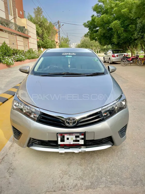 Toyota Corolla 2015 for Sale in Karachi Image-1