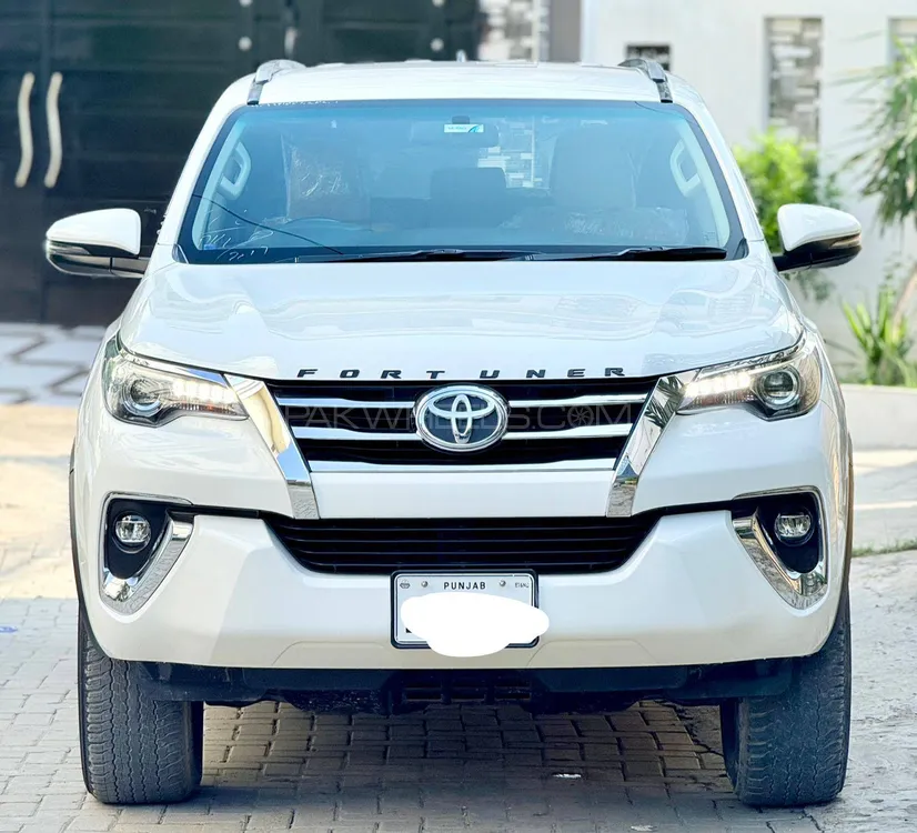 Toyota Fortuner 2019 for Sale in Daska Image-1