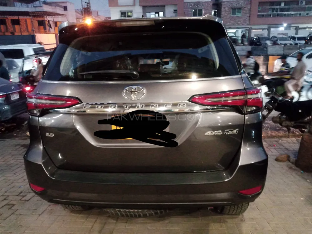 Toyota Fortuner 2021 for Sale in Karachi Image-1