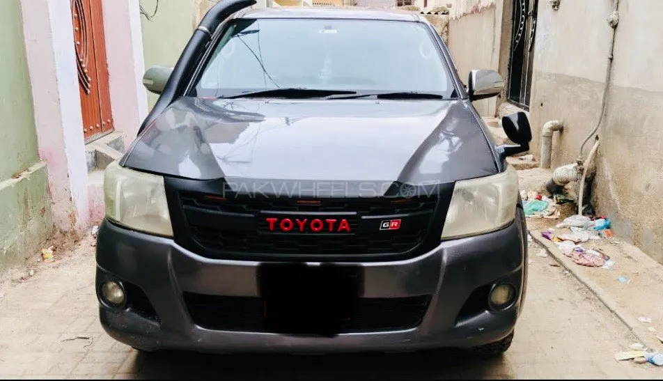 Toyota Hilux 2012 for Sale in Karachi Image-1