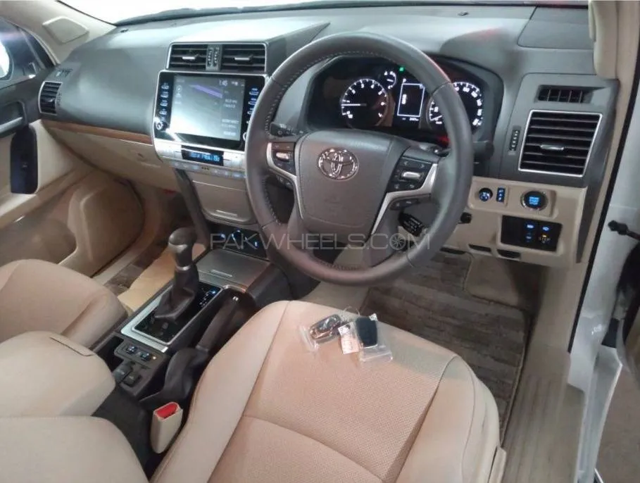 Toyota Prado 2022 for Sale in Islamabad Toyota Prado 2022 for Sale in Islamabad Image-3