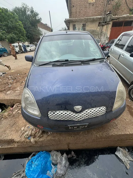 Toyota Vitz 2001 for Sale in Peshawar Image-1