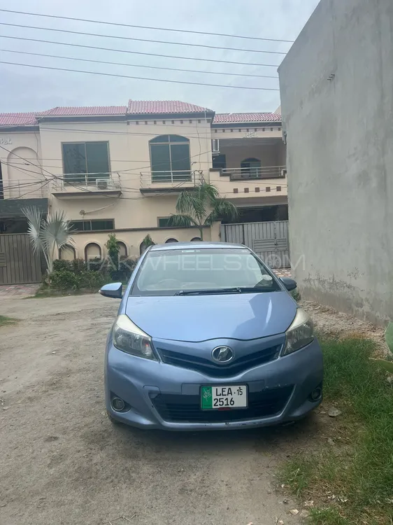 Toyota Vitz 2015 for Sale in Bahawalpur Image-1