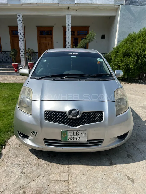 Toyota Vitz 2007 for Sale in Swabi Image-1