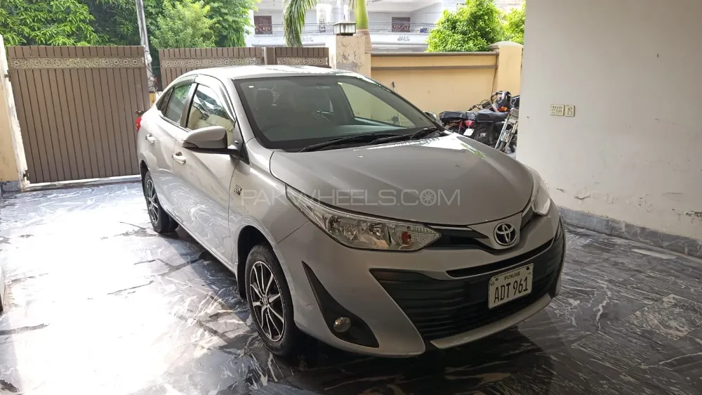 Toyota Yaris Sedan 2021 for Sale in Lahore Image-1