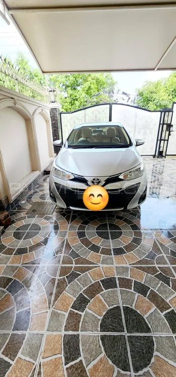 Toyota Yaris Sedan 2021 for Sale in Lahore Image-1