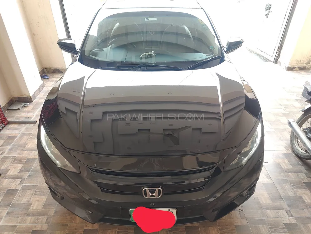 Honda Civic 2018 for Sale in Lahore Image-1