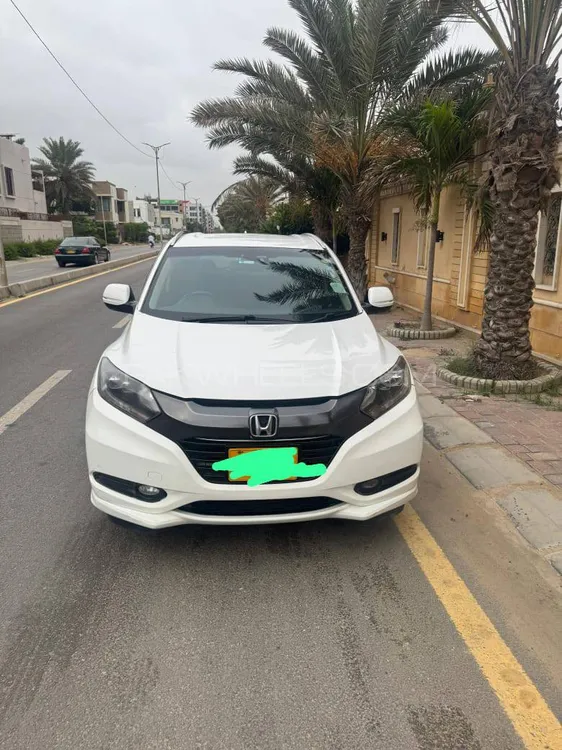 Honda Vezel 2016 for Sale in Karachi Image-1