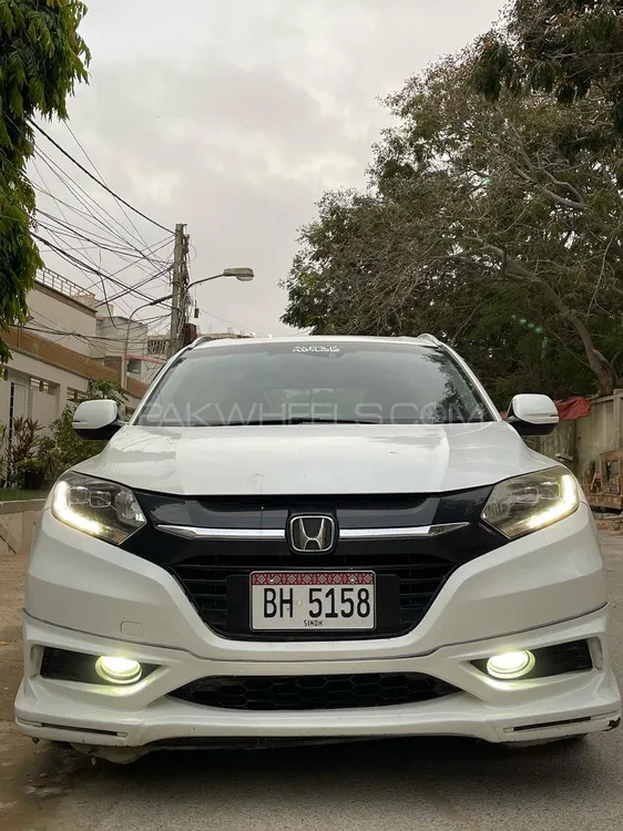 Honda Vezel 2014 for Sale in Karachi Image-1