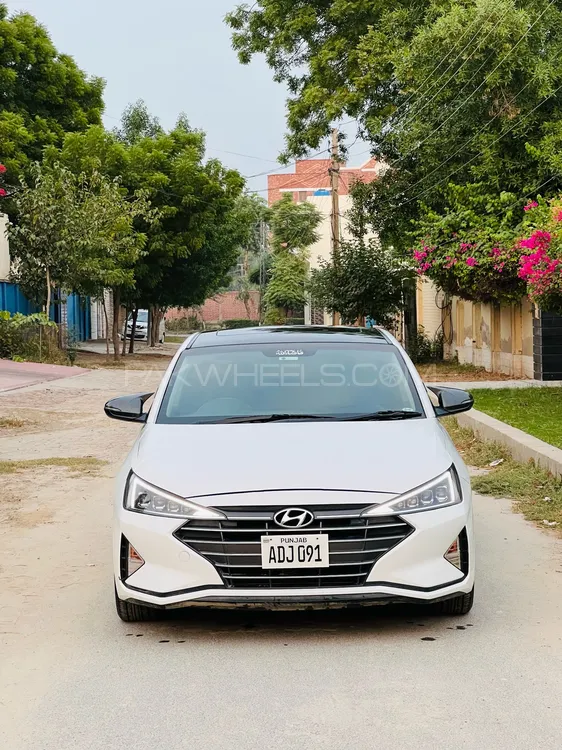 Hyundai Elantra 2021 for Sale in Burewala Image-1