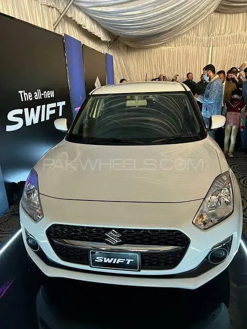 Suzuki Swift 2025 for Sale in Karachi Image-1