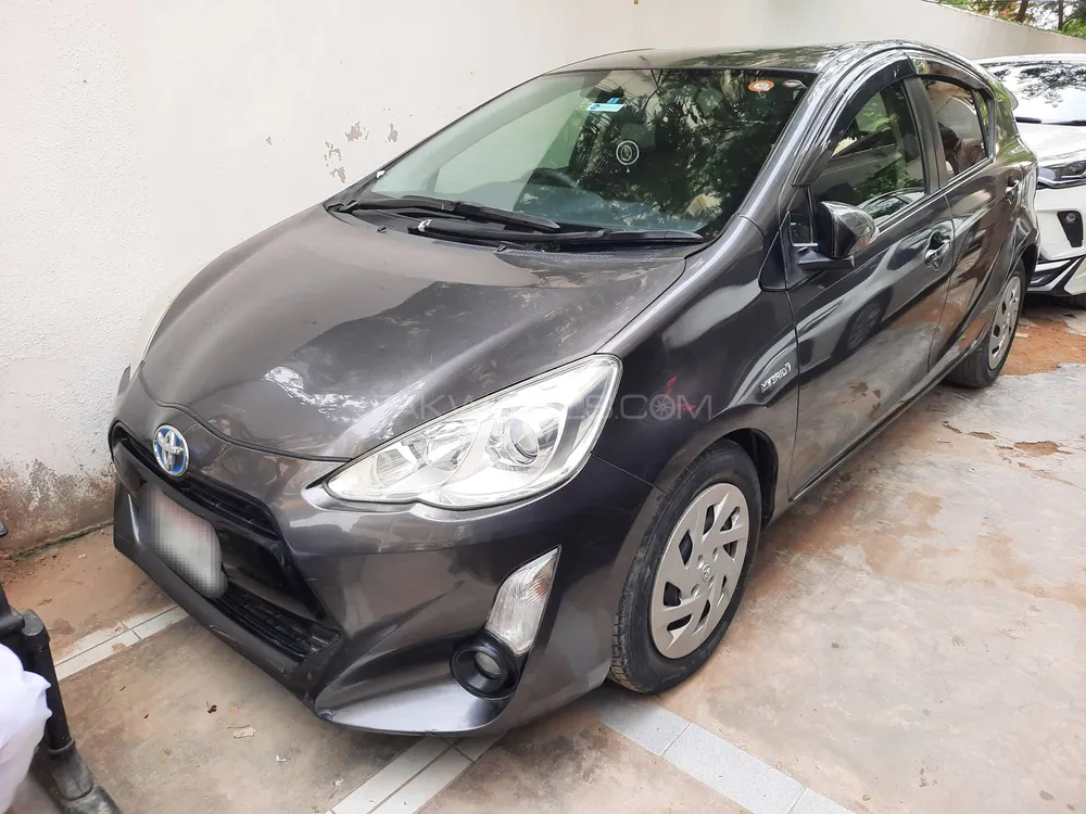 Toyota Aqua 2015 for Sale in Karachi Image-1