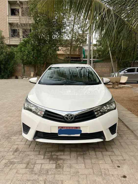 Toyota Corolla 2017 for Sale in Karachi Image-1
