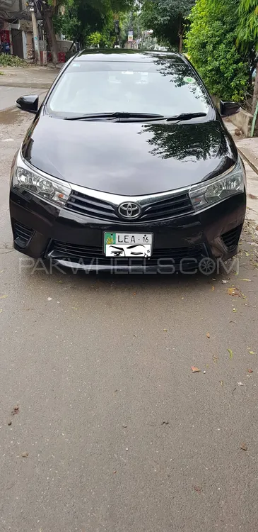 Toyota Corolla 2015 for Sale in Lahore Image-1