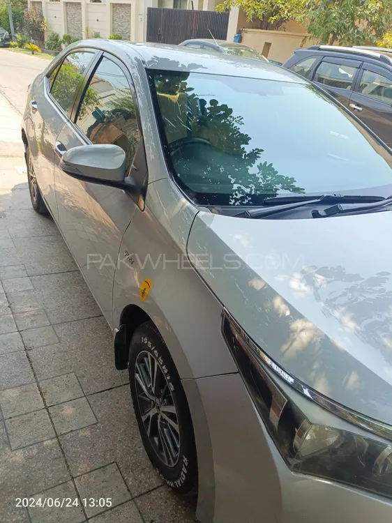 Toyota Corolla 2016 for Sale in Peshawar Image-1