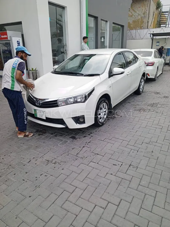 Toyota Corolla 2016 for Sale in Peshawar Image-1