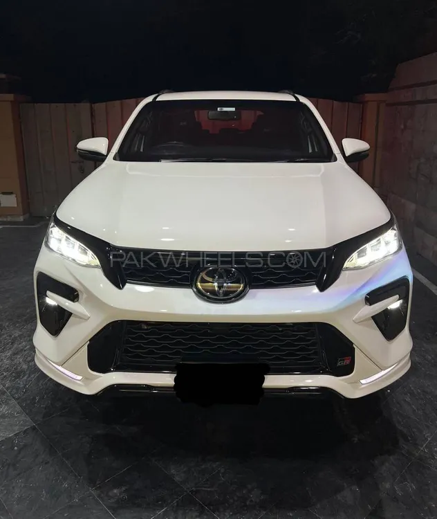 Toyota Fortuner 2024 for Sale in Lahore Image-1