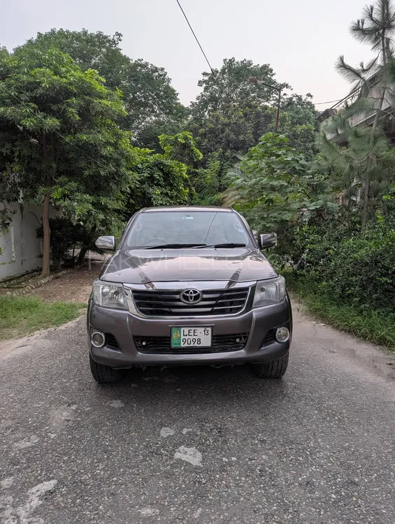 Toyota Hilux 2013 for Sale in Jhelum Image-1