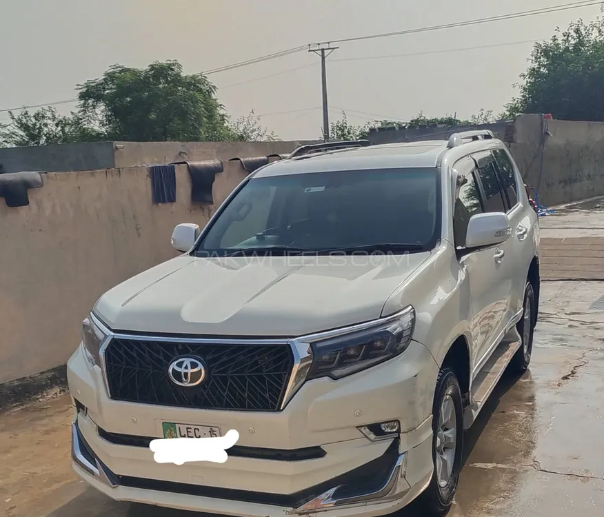 Toyota Prado 2011 for Sale in Gujrat Image-1