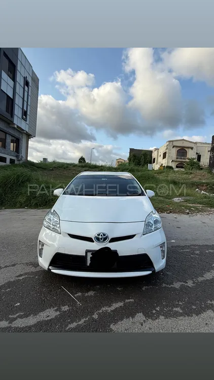 Toyota Prius 2014 for Sale in Islamabad Image-1
