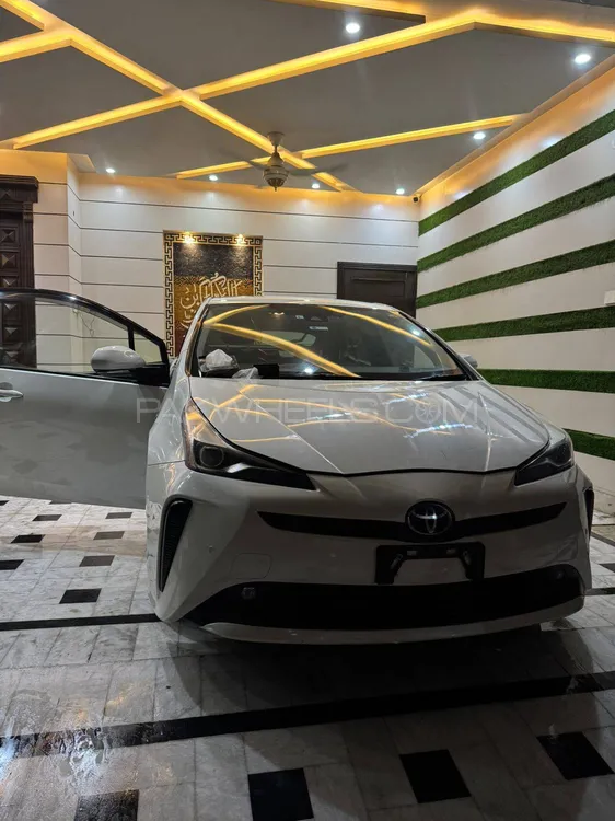 Toyota Prius 2021 for Sale in Lahore Image-1