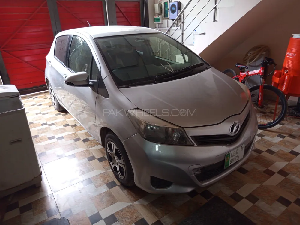 ٹویوٹا ویٹز 2013 for Sale in فیصل آباد Image-1