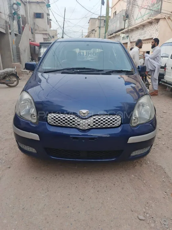 Toyota Vitz 2004 for Sale in Karachi Image-1