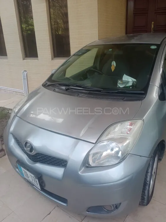 Toyota Vitz 2009 for Sale in Islamabad Image-1