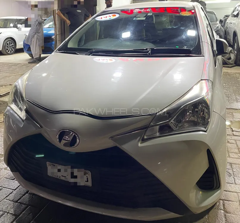 Toyota Vitz 2018 for Sale in Karachi Image-1