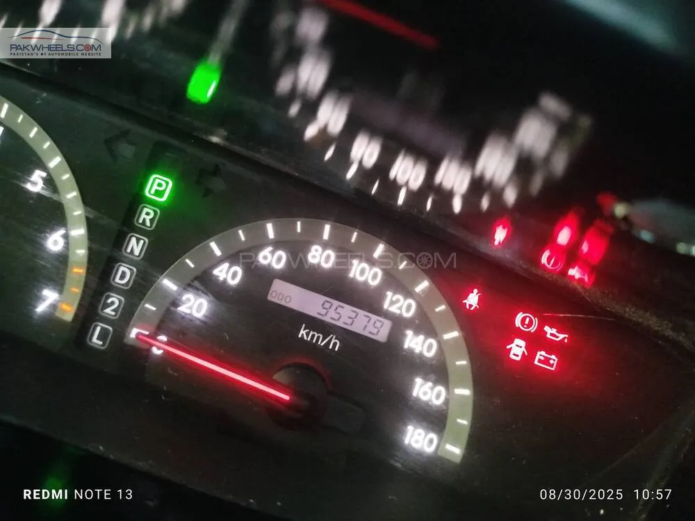 Toyota Voxy 2004 for Sale in Karachi Toyota Voxy 2004 for Sale in Karachi Image-7