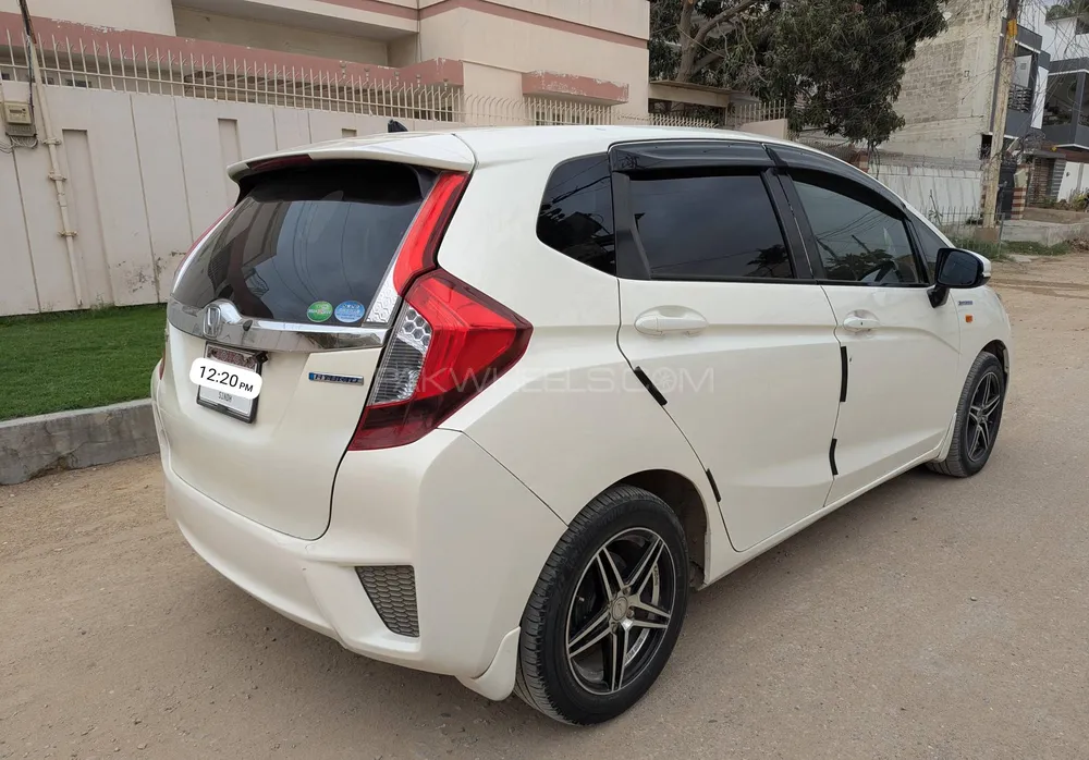 Honda Fit 2014 for Sale in Karachi Image-1