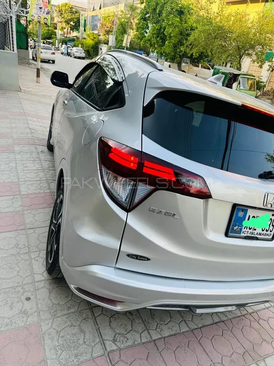 Honda Vezel 2014 for Sale in Islamabad Image-1