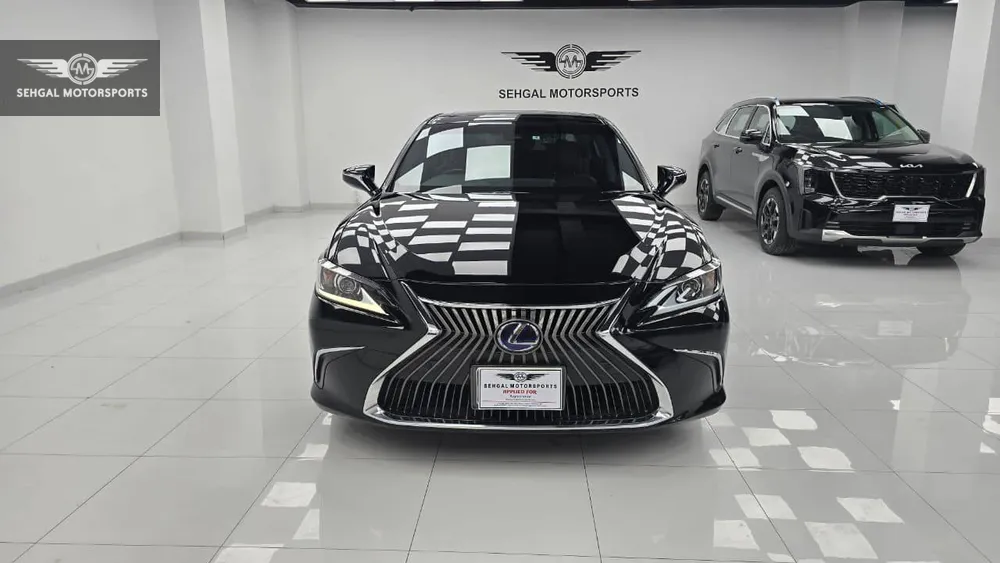 Lexus ES 2021 for Sale in Islamabad Image-1