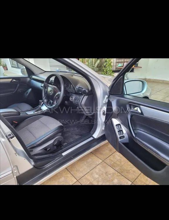 Mercedes Benz C Class 2006 for Sale in Lahore Image-1
