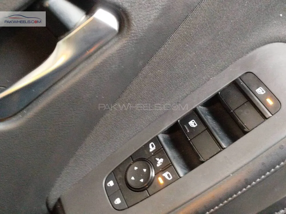 Nissan Note 2022 for Sale in Lahore Nissan Note 2022 for Sale in Lahore Image-13