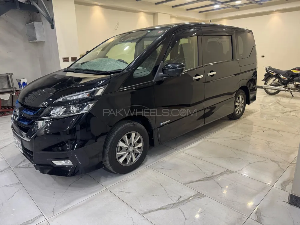 نسان سرینا 2019 for Sale in کراچی Image-1