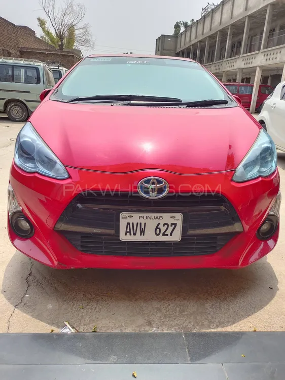 Toyota Aqua 2015 for Sale in Peshawar Image-1