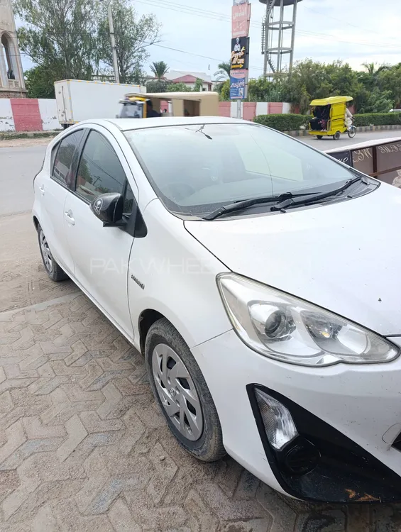 Toyota Aqua 2015 for Sale in D.G.Khan Image-1