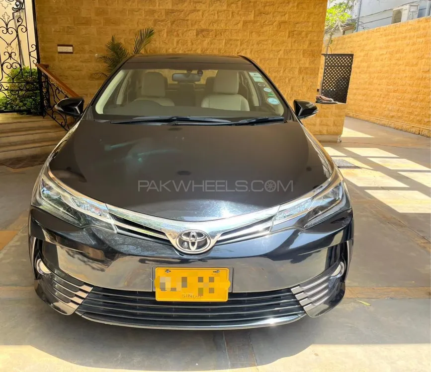 Toyota Corolla 2018 for Sale in Karachi Image-1