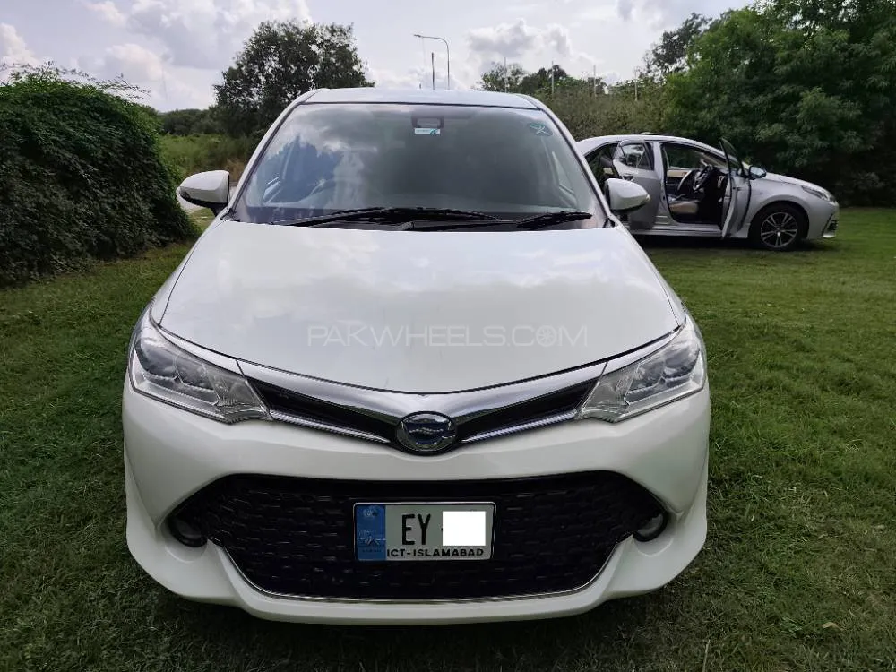 Toyota Corolla Fielder 2015 for Sale in Islamabad Image-1