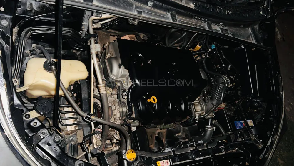 Toyota Corolla 2016 for Sale in Karachi Image-1