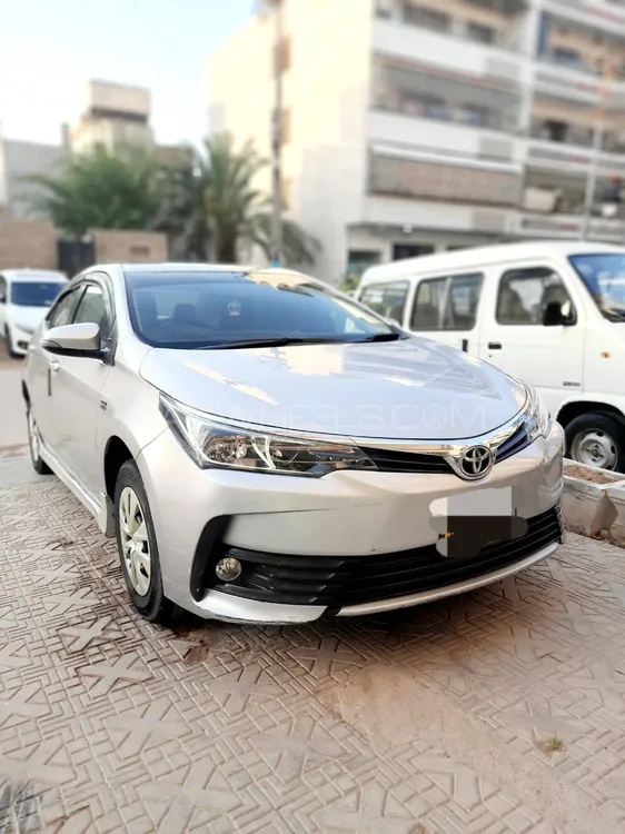 Toyota Corolla 2018 for Sale in Karachi Image-1