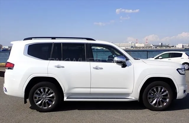 Toyota Land Cruiser 2022 for Sale in Jhelum Toyota Land Cruiser 2022 for Sale in Jhelum Image-7