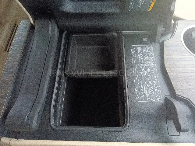 Toyota Land Cruiser 2022 for Sale in Jhelum Toyota Land Cruiser 2022 for Sale in Jhelum Image-11