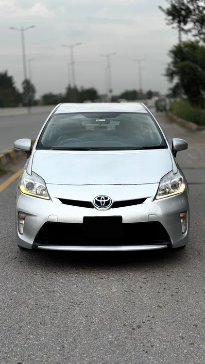 Toyota Prius 2013 for Sale in Peshawar Image-1