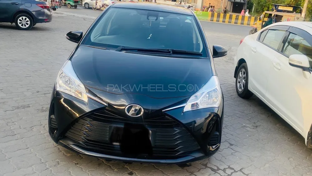 Toyota Vitz 2018 for Sale in Faisalabad Image-1