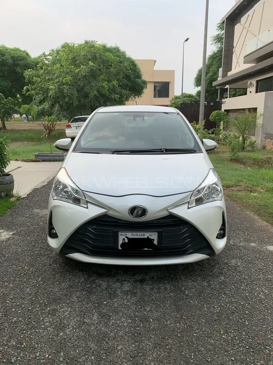 Toyota Vitz 2018 for Sale in Lahore Image-1