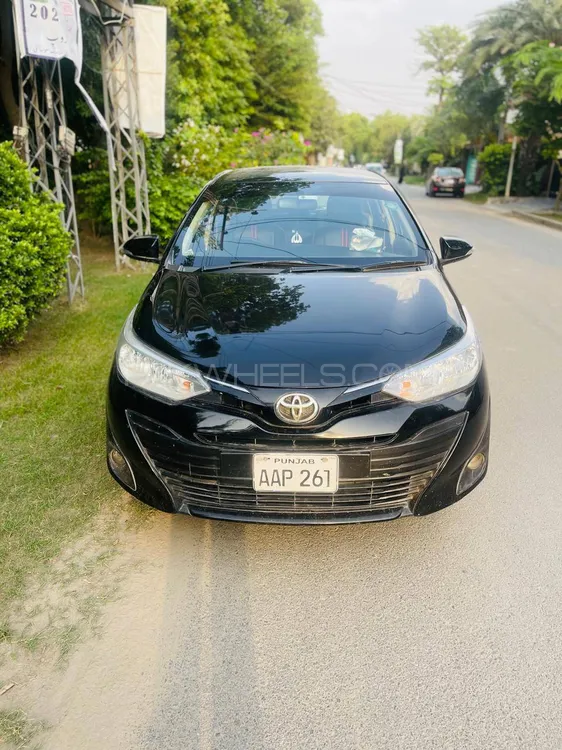 Toyota Yaris Sedan 2020 for Sale in Lahore Image-1
