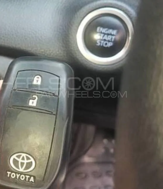 Toyota Yaris Hatchback 2020 for Sale in Karachi Image-1