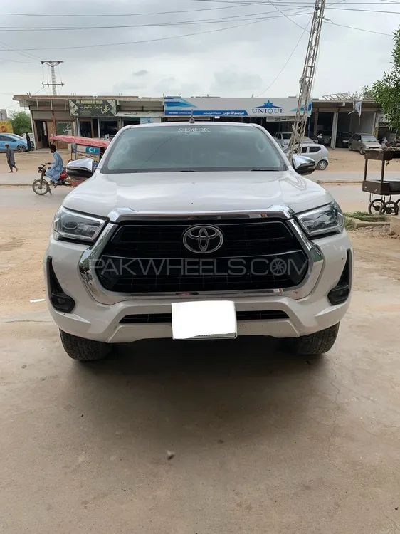 Toyota Hilux 2023 for Sale in Badin Image-1